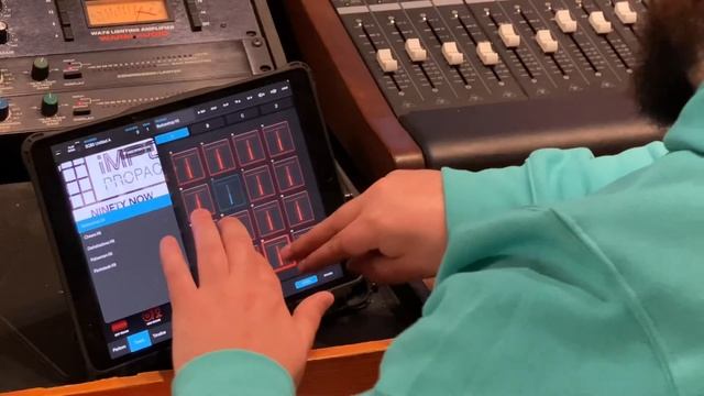 Dungeon Tracks: Back in the Studio ft. Vherbal Beats смотреть онлайн