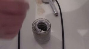 Как просто почистить душевой шланг