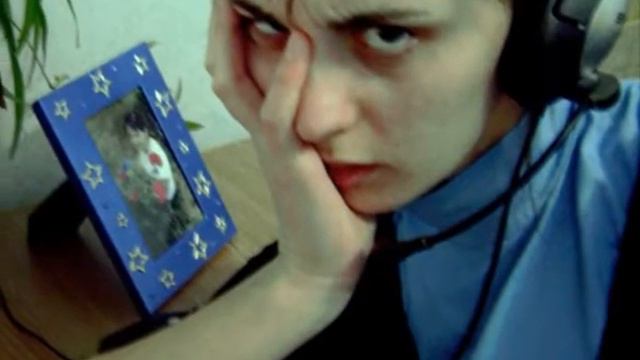 - Простая ДЕВЧОНКА  по имени Оля :) из Чудного ДОЛИННОГО )))