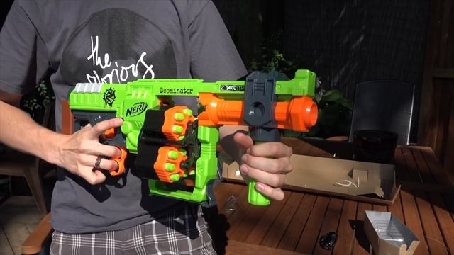 Nerf Zombie Strike Doominator Unboxing and Review смотреть онлайн