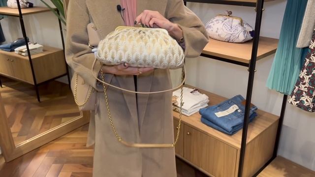 Обзор WEEKEND Max Mara : шопинг с примеркой | Что модно осенью-зимой 2022/2023? смотреть онлайн