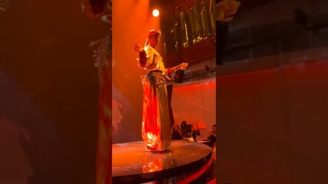 POV: Rachid Alexander in Dubai, Male belly dancer смотреть онлайн