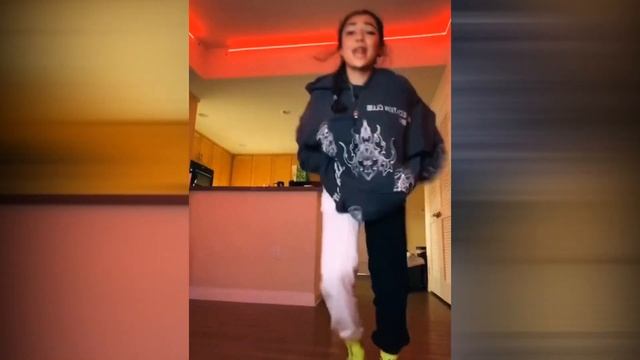 ТАНЦУЙ ЕСЛИ ЗНАЕШЬ ТРЕНД ТИК ТОК ТАНЦЫ САМЫХ КРАСИВЫХ ДЕВУШЕК TIKTOK TIK TOK ГОЛОВНОГО МОЗГА #16