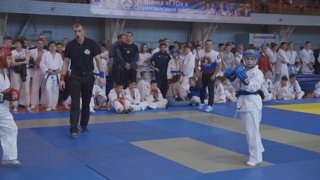 Коврижко Даниил (синий пояс), СПК "ЯРОПОЛК".Межрегиональный турнир по рукопашному бою, 19.10.2019 г смотреть онлайн