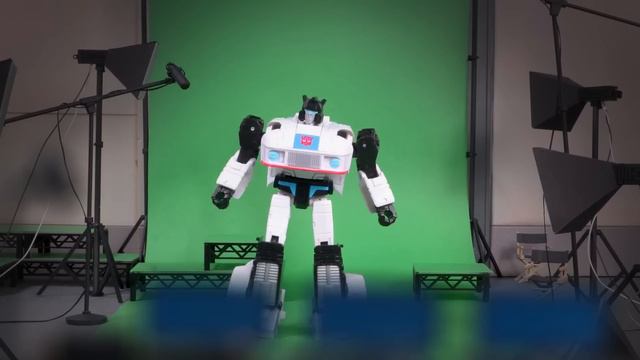 Discontinued? What do you mean I'm being discontinued? | Transformers | Hasbro Pulse смотреть онлайн