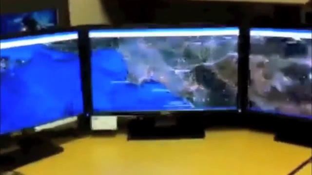 AMD FirePro V5900 Workstation Video Card Three Monitor Demonstration смотреть онлайн