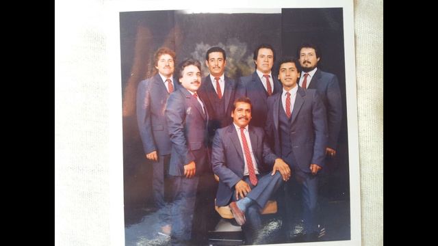 AL COMPAS DE LA CUMBIA-SAUZ MARAVILLA MARACAS смотреть онлайн