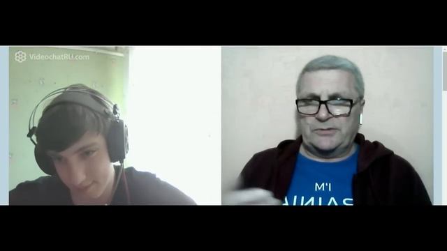 Положил в рот, разжевал, но глотнуть не смог