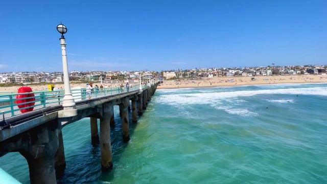 Manhattan Beach today | Manhattan Beach sidewalk | Beautiful day in Manhattan Beach Los Angeles смотреть онлайн