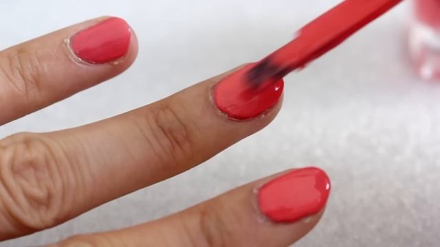 HOW TO: Make Your Nail Polish Manicure Last Longer! смотреть онлайн
