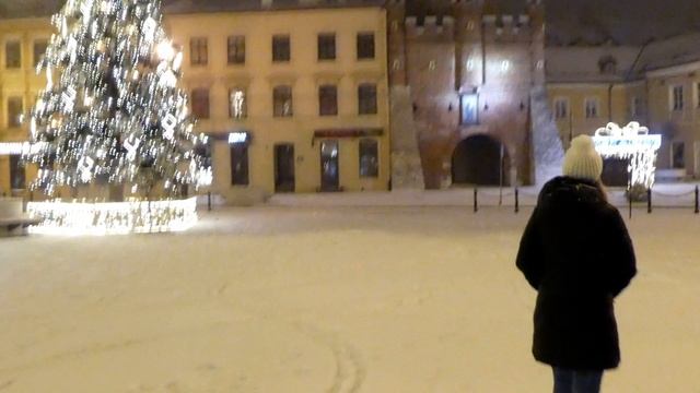 Cinematic Panasonic TZ-80. Night snow footage in 4k смотреть онлайн