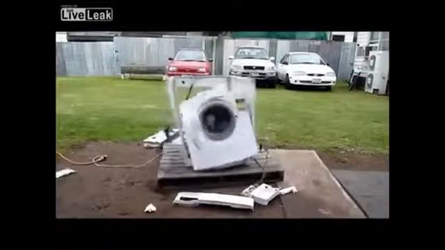 Прикол! Стиральная машина превратилась в кучу хлама смотреть онлайн