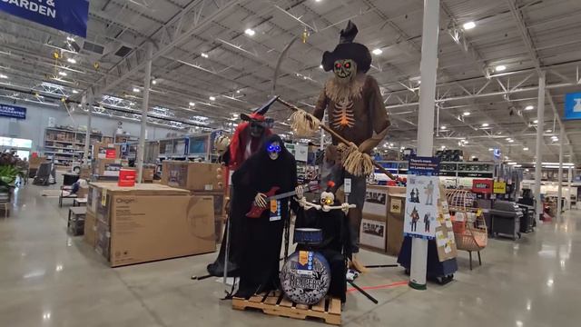 HALLOWEEN 2023 AT LOWES AWESOME ANIMATRONICS 12 FOOT SCARECROW смотреть онлайн