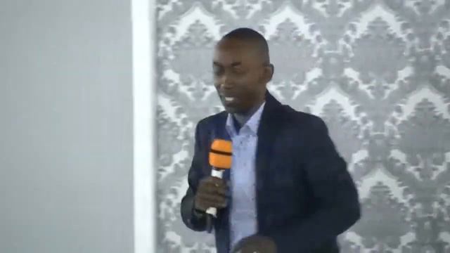 PASTEUR ABEL NKOMBA : QUAND ON TOURNE VERS LUI LE REGARD смотреть онлайн