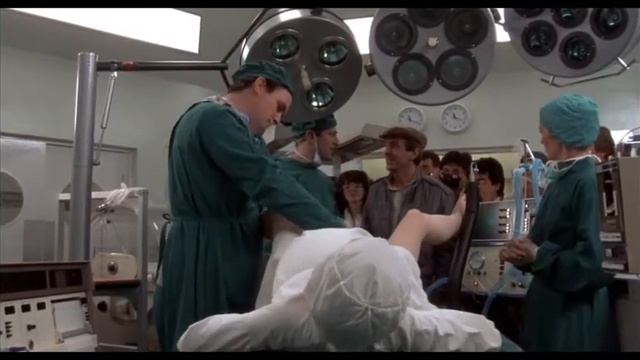 Смысл жизни по Монти Пайтона - Чудо рождения смотреть онлайн