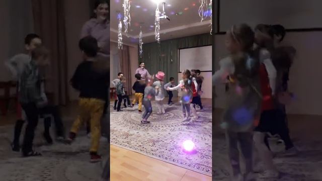 Музыкальная игра. смотреть онлайн