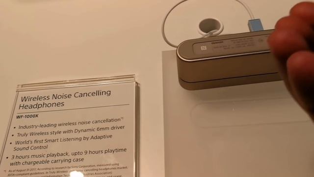 Sony WF-1000X. Wireless noise cancelling headphones смотреть онлайн