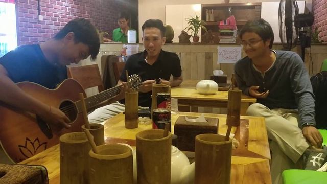 Khmer Chapey by Kao Seda / Using Guitar Role as Khmer Chapey Instrument смотреть онлайн