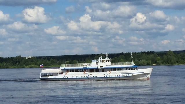 Россия. Река Кама. 07.2017. Russia. Kama River. 07/2017. смотреть онлайн