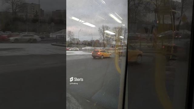 Еду в аэропорт Пулково на автобусе