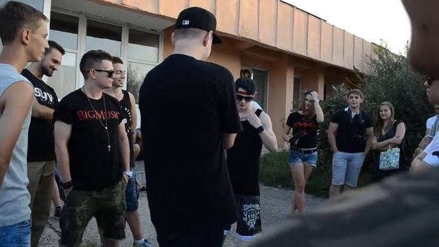 SLOVO в Новороссийске — Джон Леннон (ArtIk) vs Пушкин (Гадмэй) смотреть онлайн