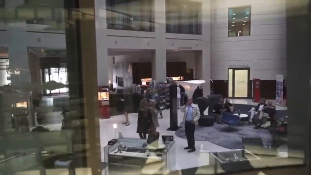 Exklusive Einblicke In Die Tiefen Des AquaDom In Berlin