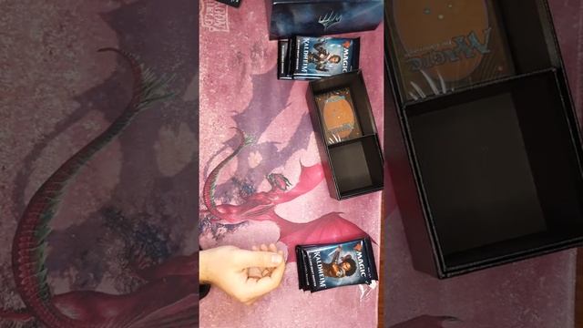 Распаковка подарочного набора игры Magic The Gathering смотреть онлайн