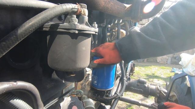 Меняем масла ( 150м/ч ) , фильтра , чистим воздушные фильтры - МТЗ 82.1 и МТЗ 892 смотреть онлайн