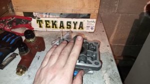 НШ-32 и клапан распределения потока масла на т-40.