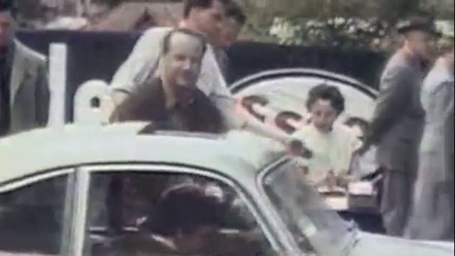 Автомобильный бренд Порше "Porsche" история популярных моделей. Музей авто, Штутгарт, Германия смотреть онлайн