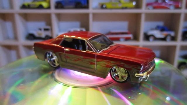 MAISTO CUSTOM SHOP 1965 FORD MUSTANG HARDTOP 1/64 SCALE DIECAST CAR. смотреть онлайн