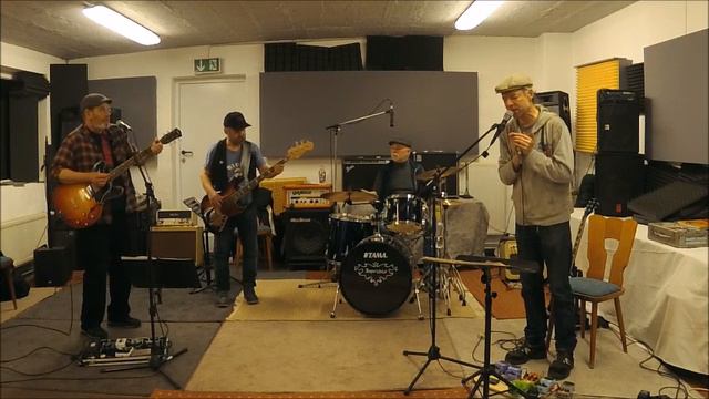 Förede Blues Orchester: "Sitting on Top of the World" смотреть онлайн