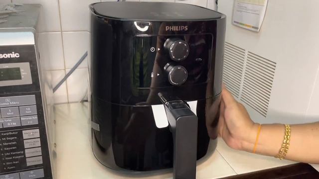 Unboxing Philips Air Fryer HD9200 with Rapid Air 0.8kg 4.1L Capacity смотреть онлайн