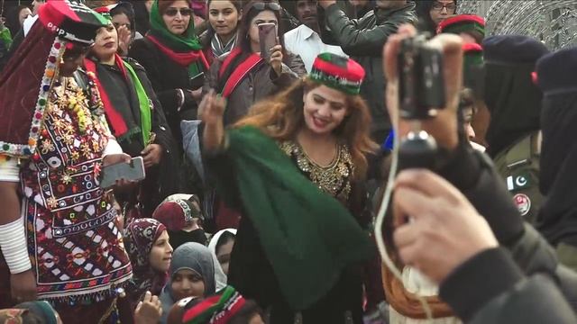 Beautiful dance in PPP jalsa Rawalpindi |27 Dec 2019| viral videos смотреть онлайн