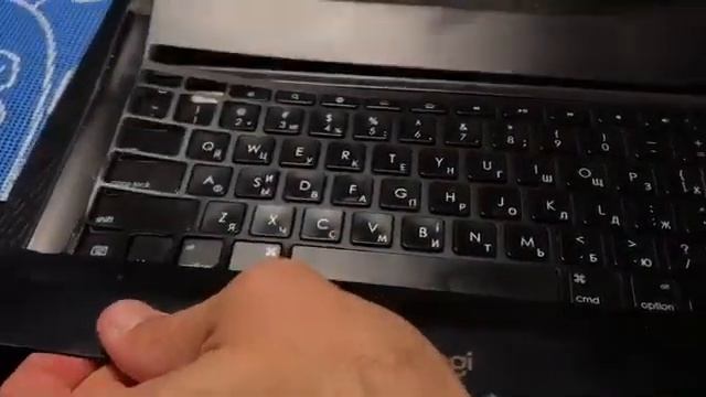 Розбірка клавіатури Logitech for iPad Pro 12,9” смотреть онлайн