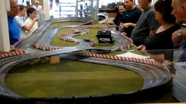 Slot Car Race Day смотреть онлайн