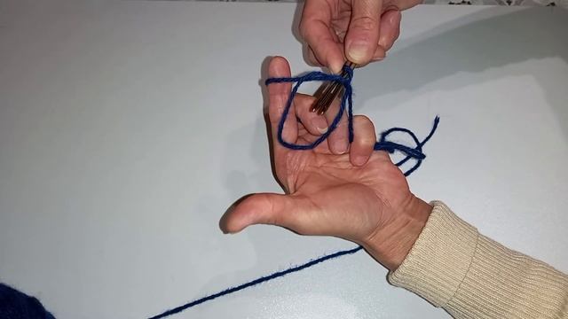 1. Как набрать петли на спицы. смотреть онлайн