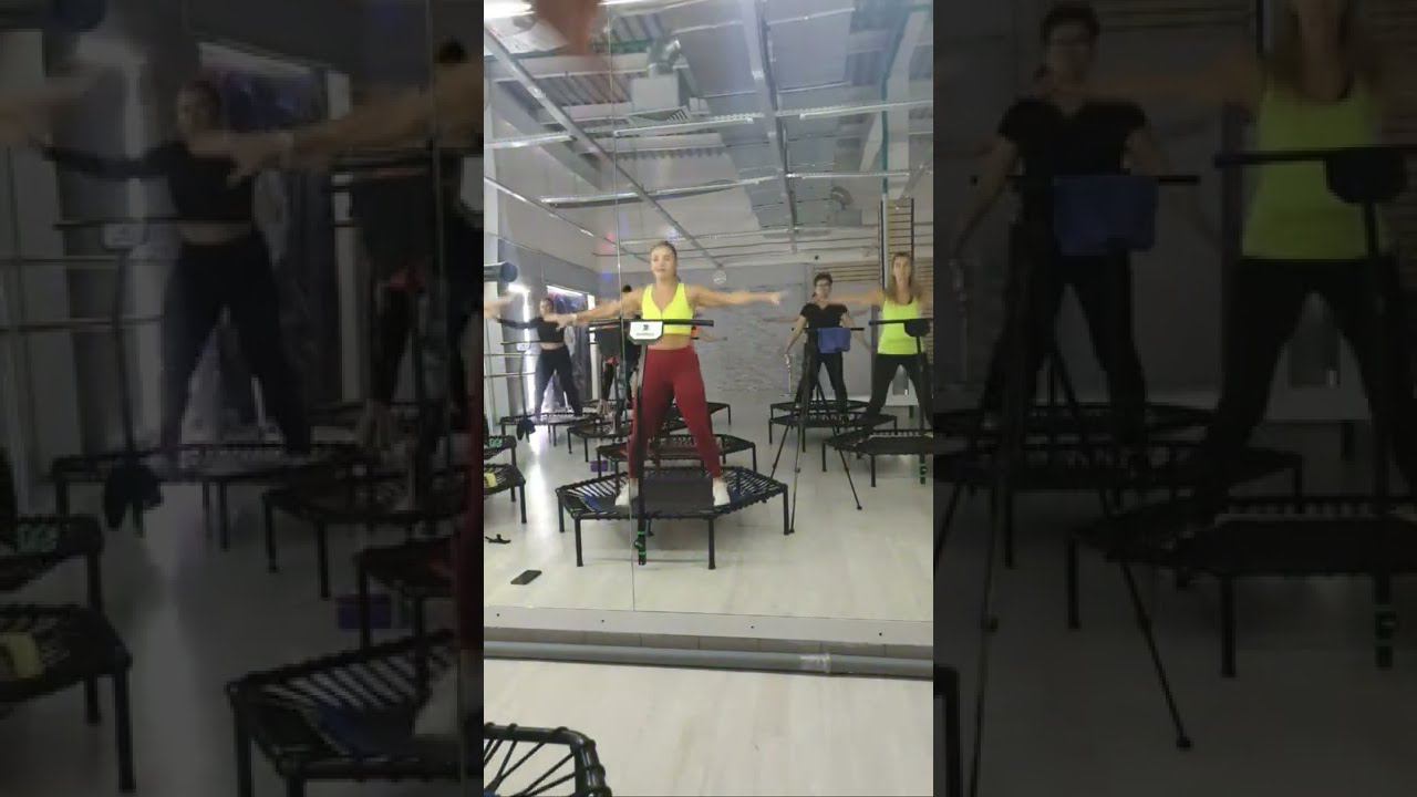 Jumping In смотреть онлайн