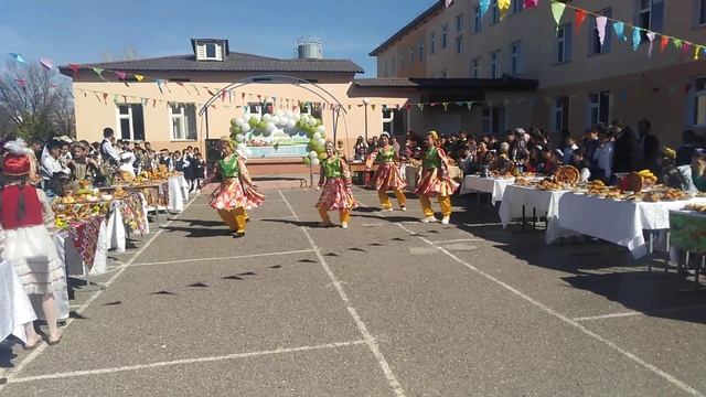 Мои красавицы, ученицы 8-Б класса. смотреть онлайн