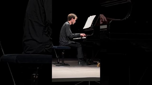 Salvatore Sciarrino - Piano Sonata No.2 (Dmitry Batalov) смотреть онлайн