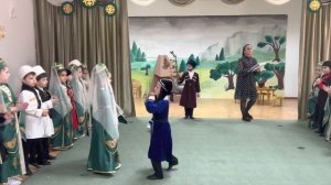 Кабардинский танец в садике Детство на празднике Рамадан