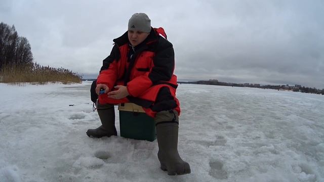 С Рыбалкой на Ты! выпуск №4. Рыбалка со льда на Истринском водохранилище. смотреть онлайн