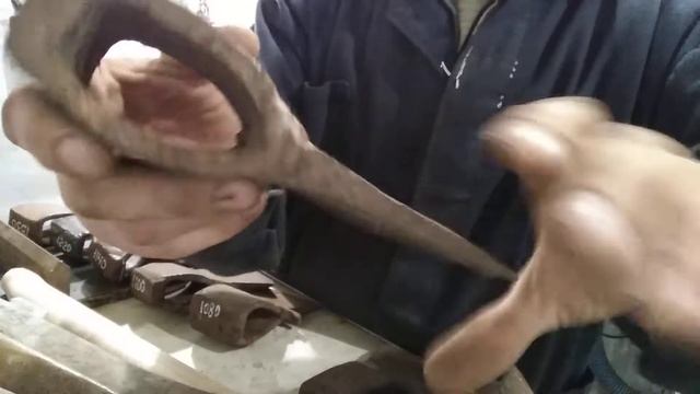 топор. полувековые клеймение топора ... реставрация,реконструкция. смотреть онлайн