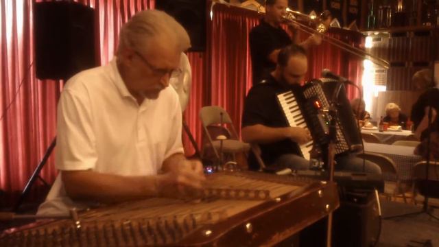 Randy Eckhart plays at the Polka Lover's Club on 8-23-2014 in Golden, CO смотреть онлайн