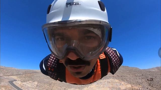 Flying World’s longest Zipline - Jebel Jais, UAE смотреть онлайн