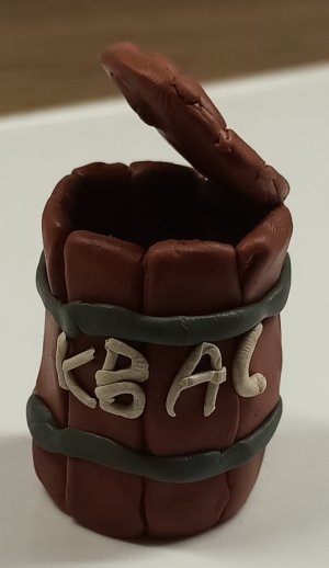 Я леплю бочку с квасом