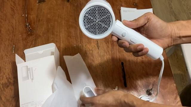 XIAOMI Mi Negative Ion Hair Dryer смотреть онлайн