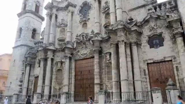 Old Havana bus tour смотреть онлайн