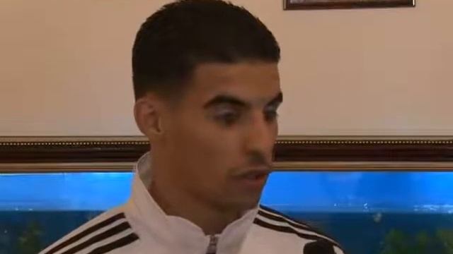 Мубарак Буссуфа о первых днях, проведенных в команде смотреть онлайн