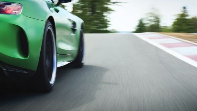 The new Mercedes-AMG GT R смотреть онлайн